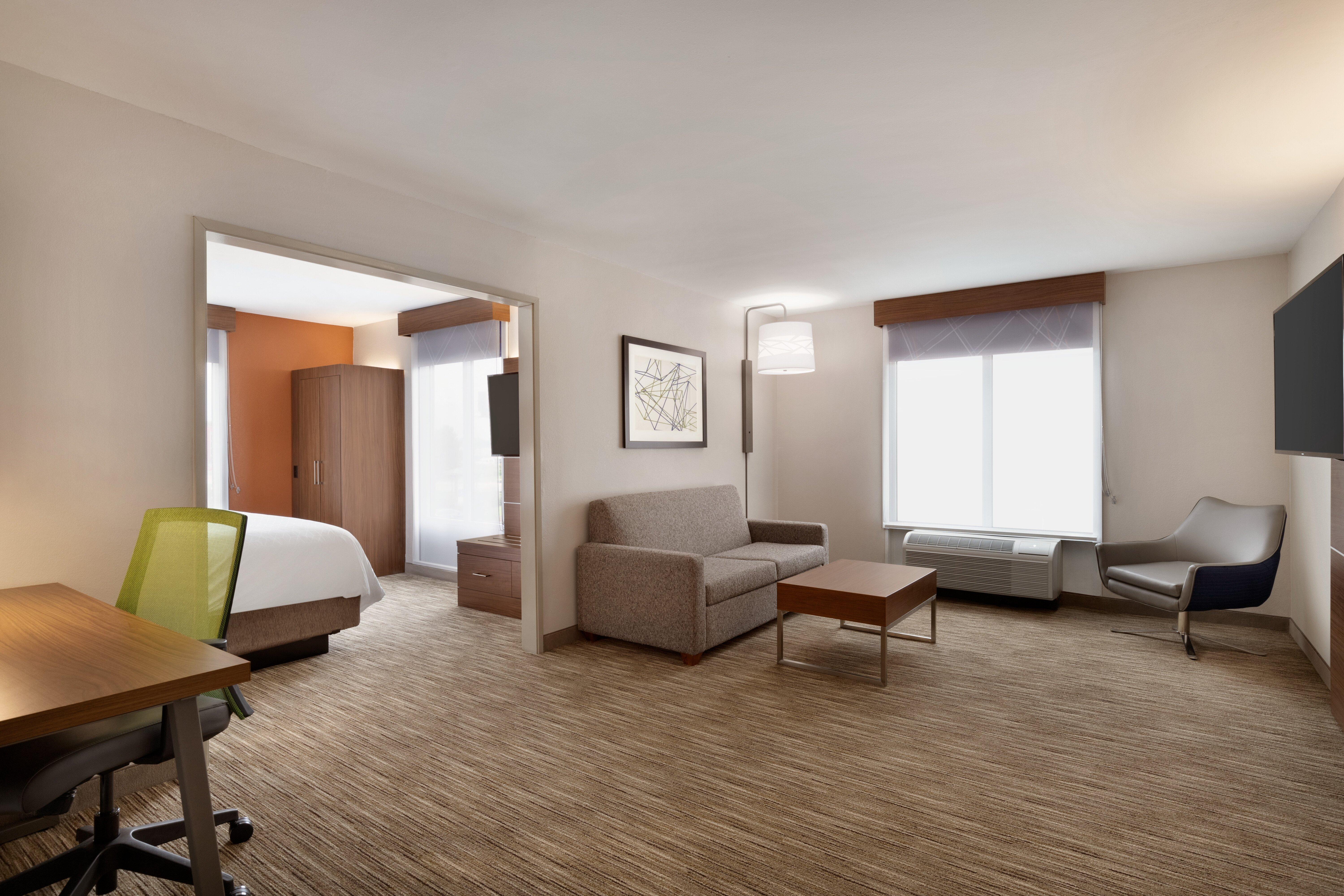 Holiday Inn Express Hotel & Suites Auburn - University Area By Ihg Exterior photo