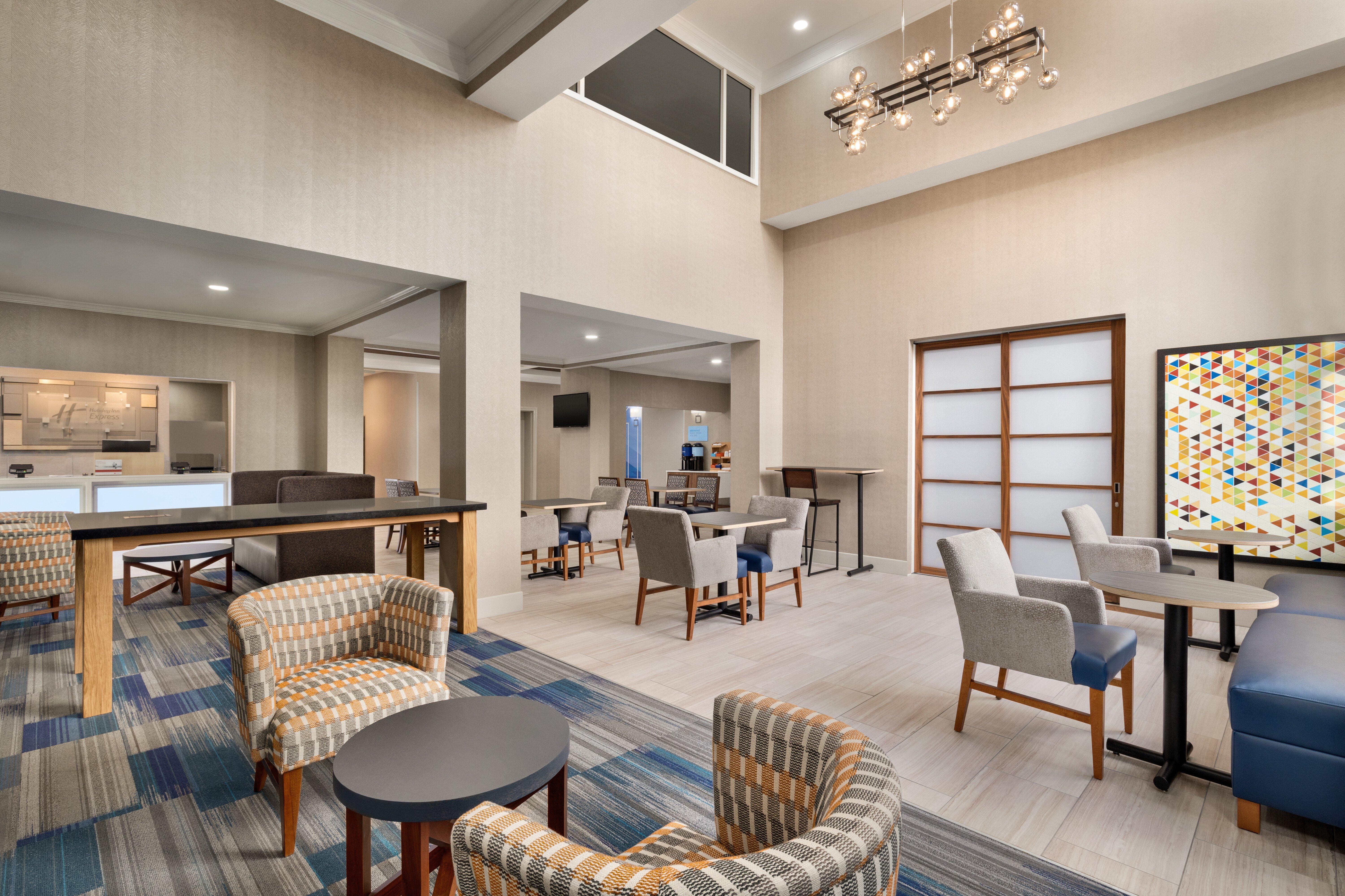 Holiday Inn Express Hotel & Suites Auburn - University Area By Ihg Exterior photo